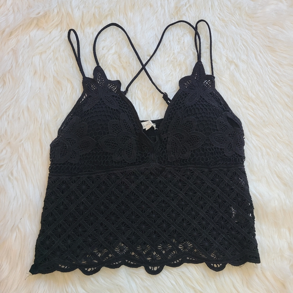 Black Lace Crop Top La Meil NWOT